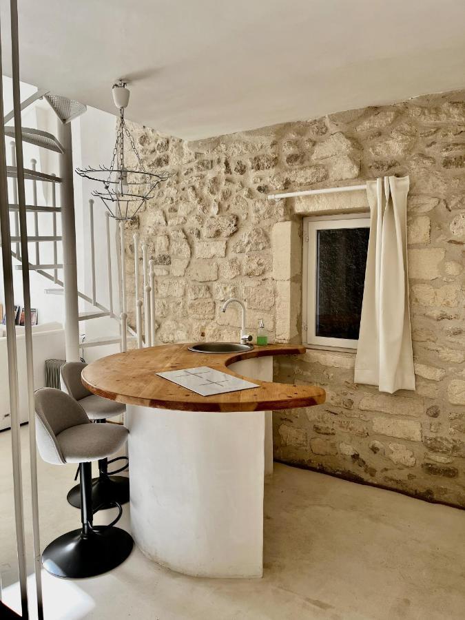 Saint-Rémy-de-Provence La Maison Plume, Appart Boutique מראה חיצוני תמונה