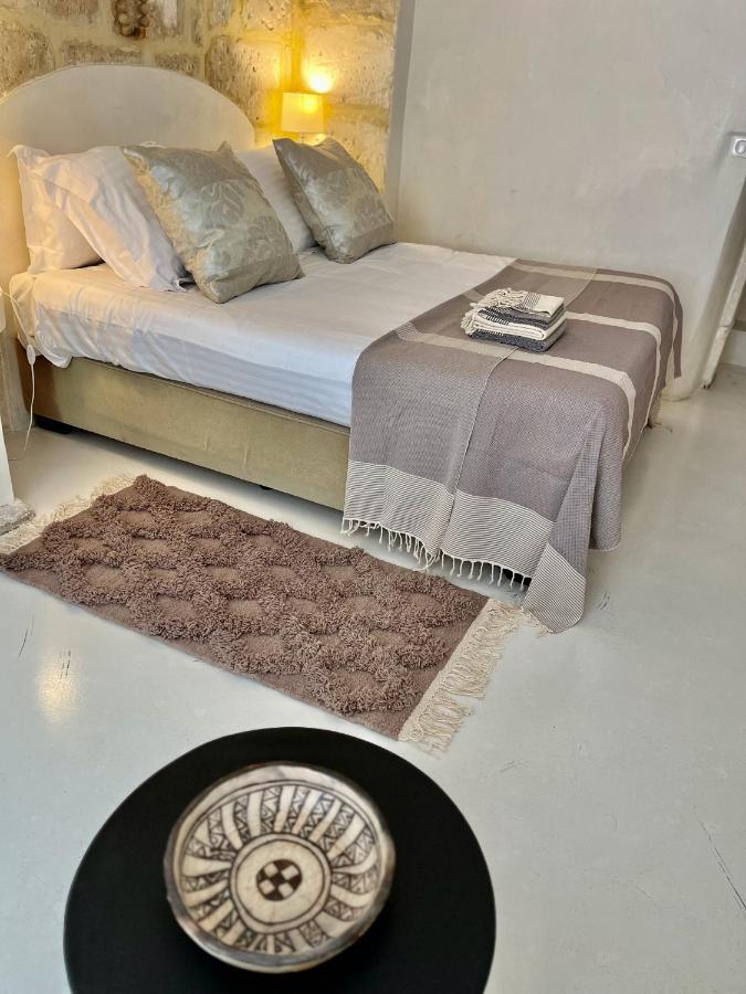 Saint-Rémy-de-Provence La Maison Plume, Appart Boutique מראה חיצוני תמונה